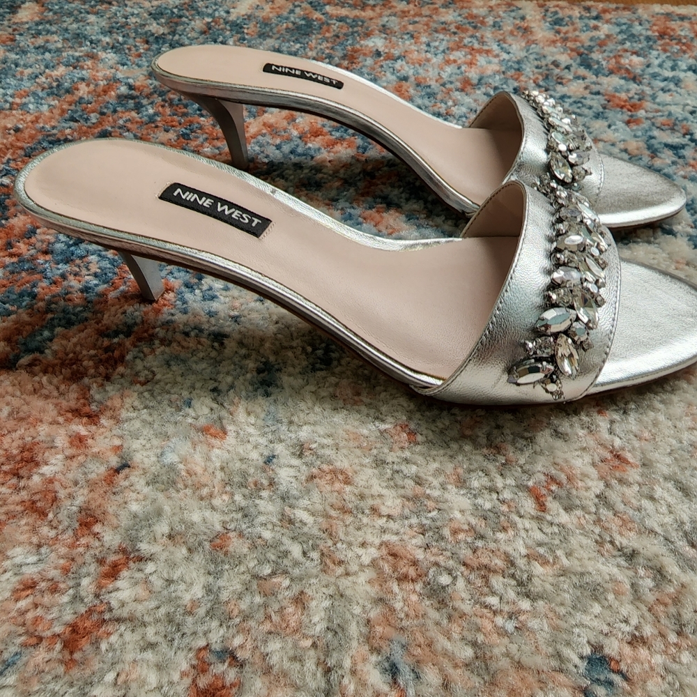 Nine West Silver Embellished low heel Sandal Size 10M